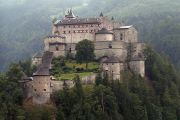 Oplevelsesborgen Hohenwerfen med middelalderpogram © Wikipedia