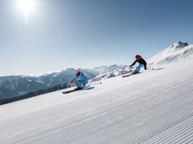 Skifahren und Snowboarden im Winterurlaub